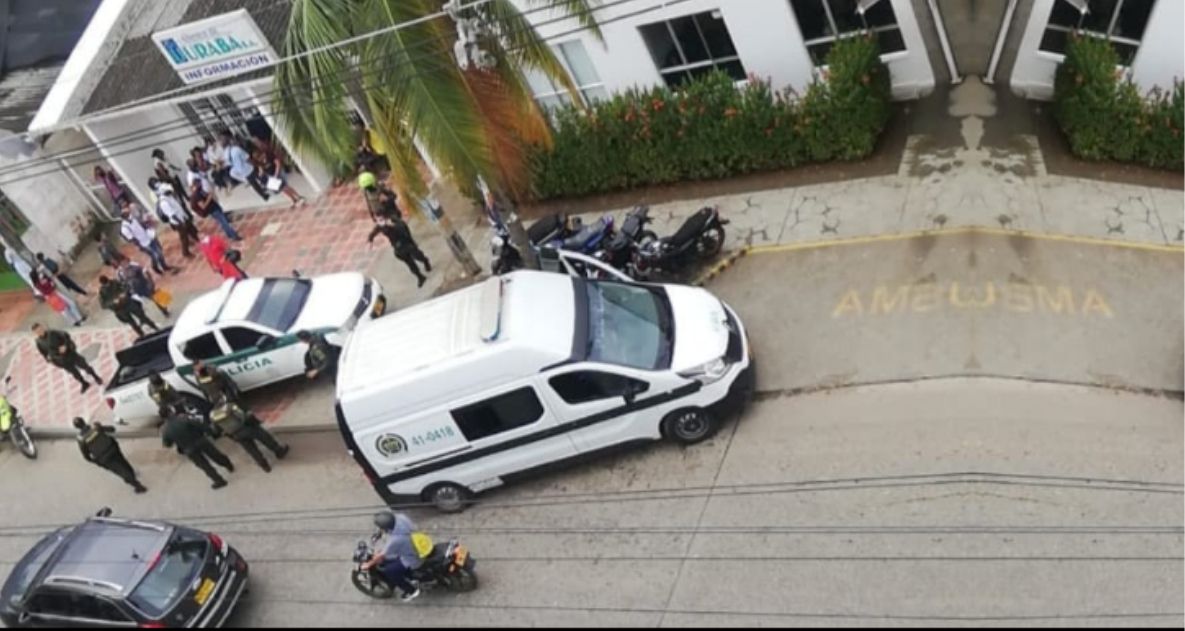 atentado-policias-la-chiva-de-uraba